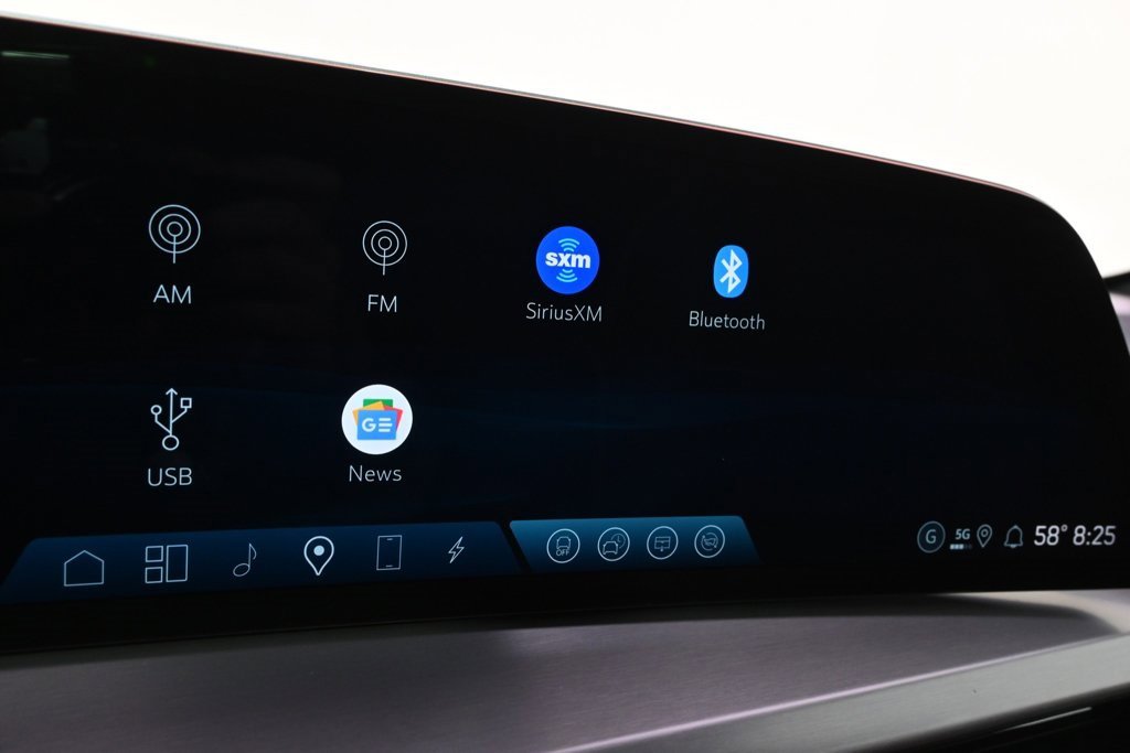 New 2026 Cadillac Vistiq Platinum image 25