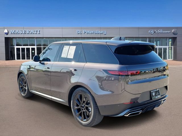 Used 2024 Land Rover Range Rover Sport SE AWD/4WD image 3