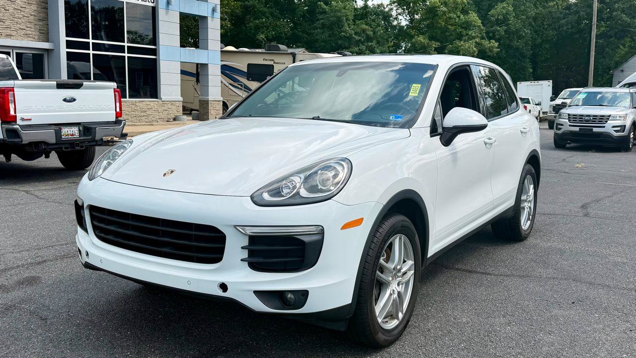 Used 2016 Porsche Cayenne AWD/4WD image 2