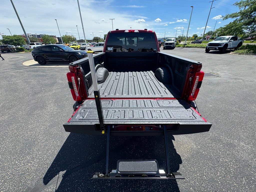 New 2026 Ford F350 Lariat w/ Black Appearance Package AWD/4WD image 13