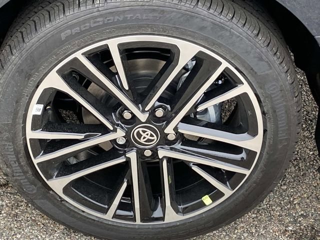 New 2026 Toyota Camry XLE AWD/4WD image 5