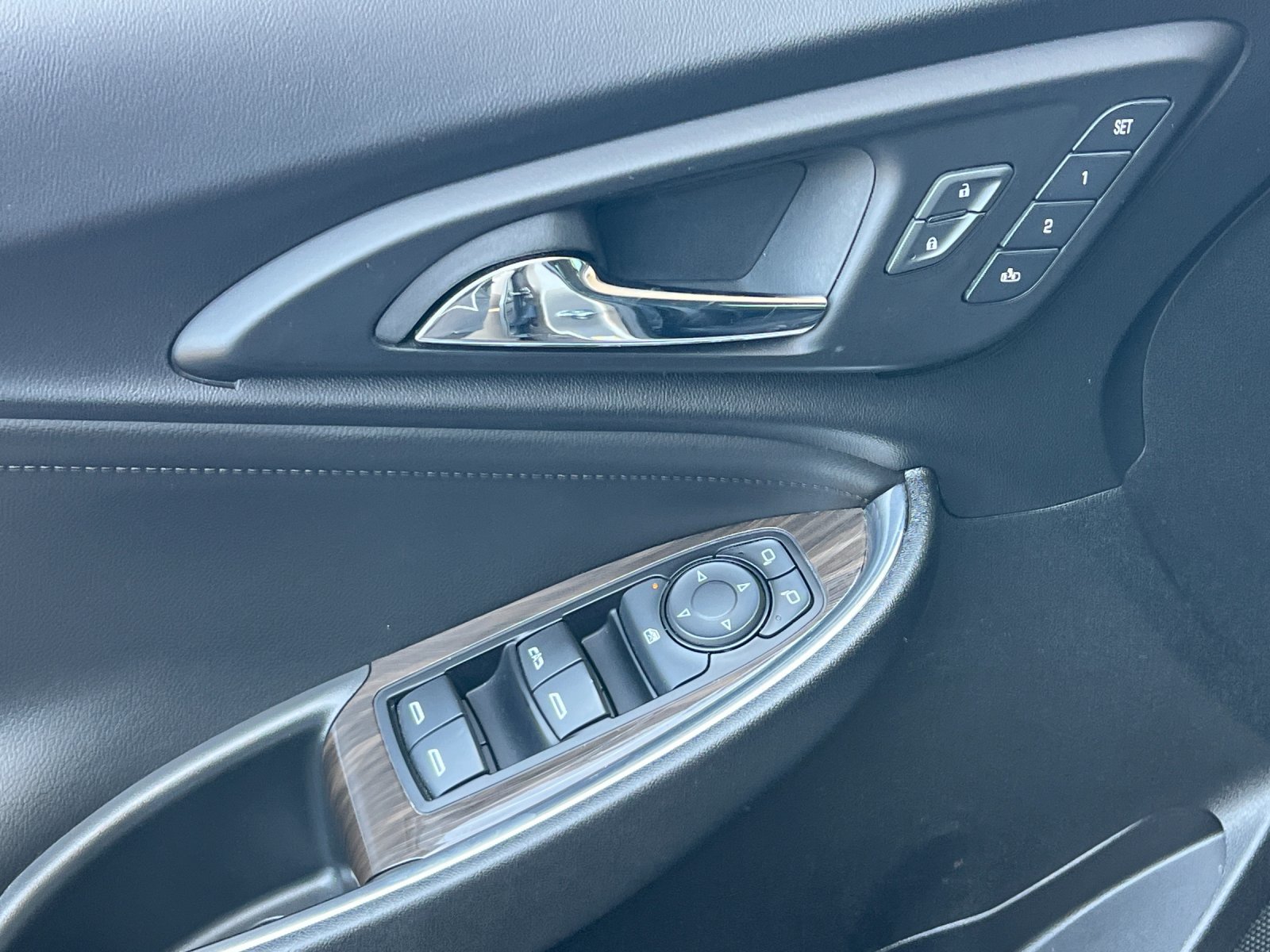 Used 2024 Chevrolet Malibu LT FWD image 11