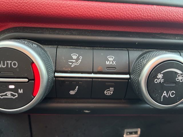 Used 2019 Alfa Romeo Giulia AWD image 51