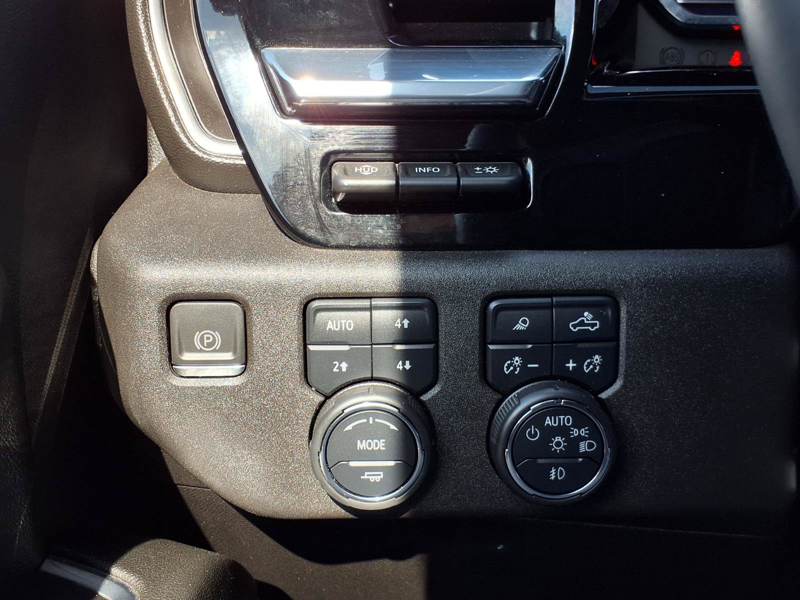 Used 2024 Chevrolet Silverado 2500 LTZ w/ LTZ Plus Package AWD/4WD image 26