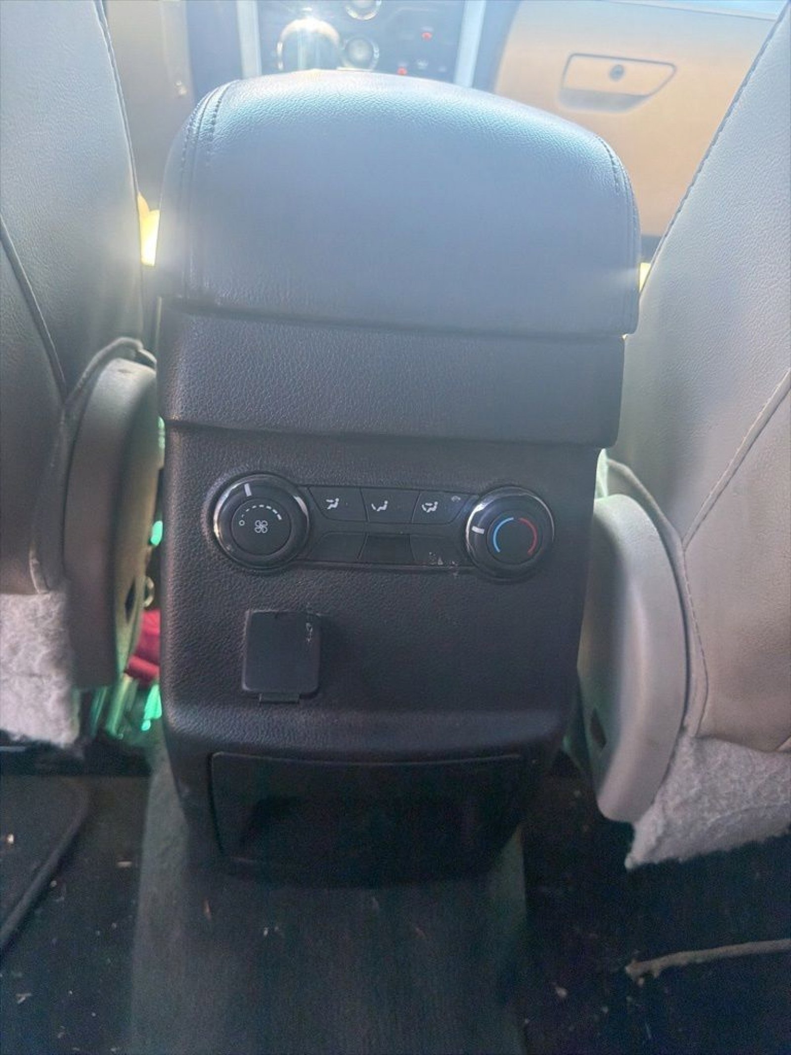 Used 2014 Ford Explorer XLT w/ Equipment Group 202A FWD image 23