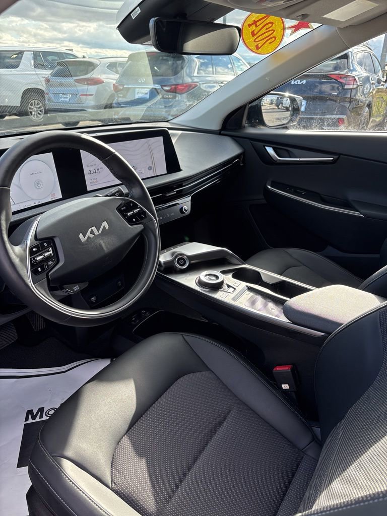 Certified 2024 Kia EV6 Light image 9