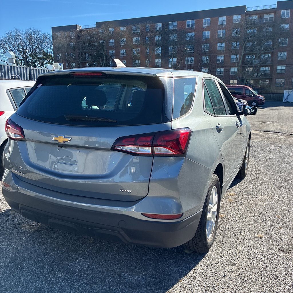 Used 2023 Chevrolet Equinox LS image 5