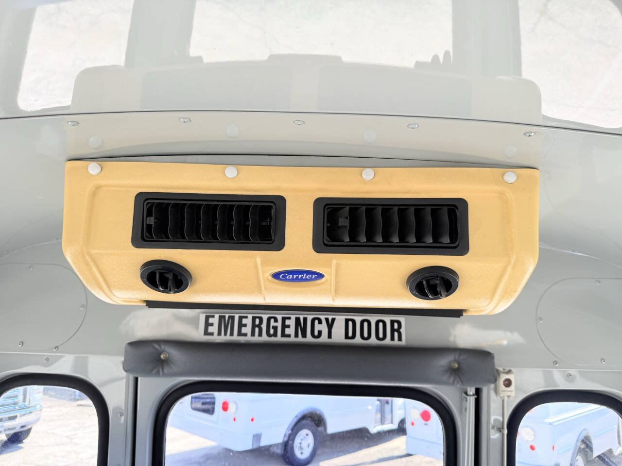 Used 2000 Chevrolet Express 3500 RWD image 11