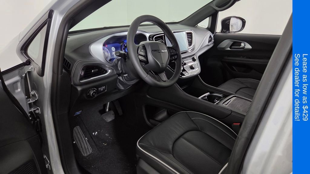New 2026 Chrysler Pacifica Limited FWD image 14