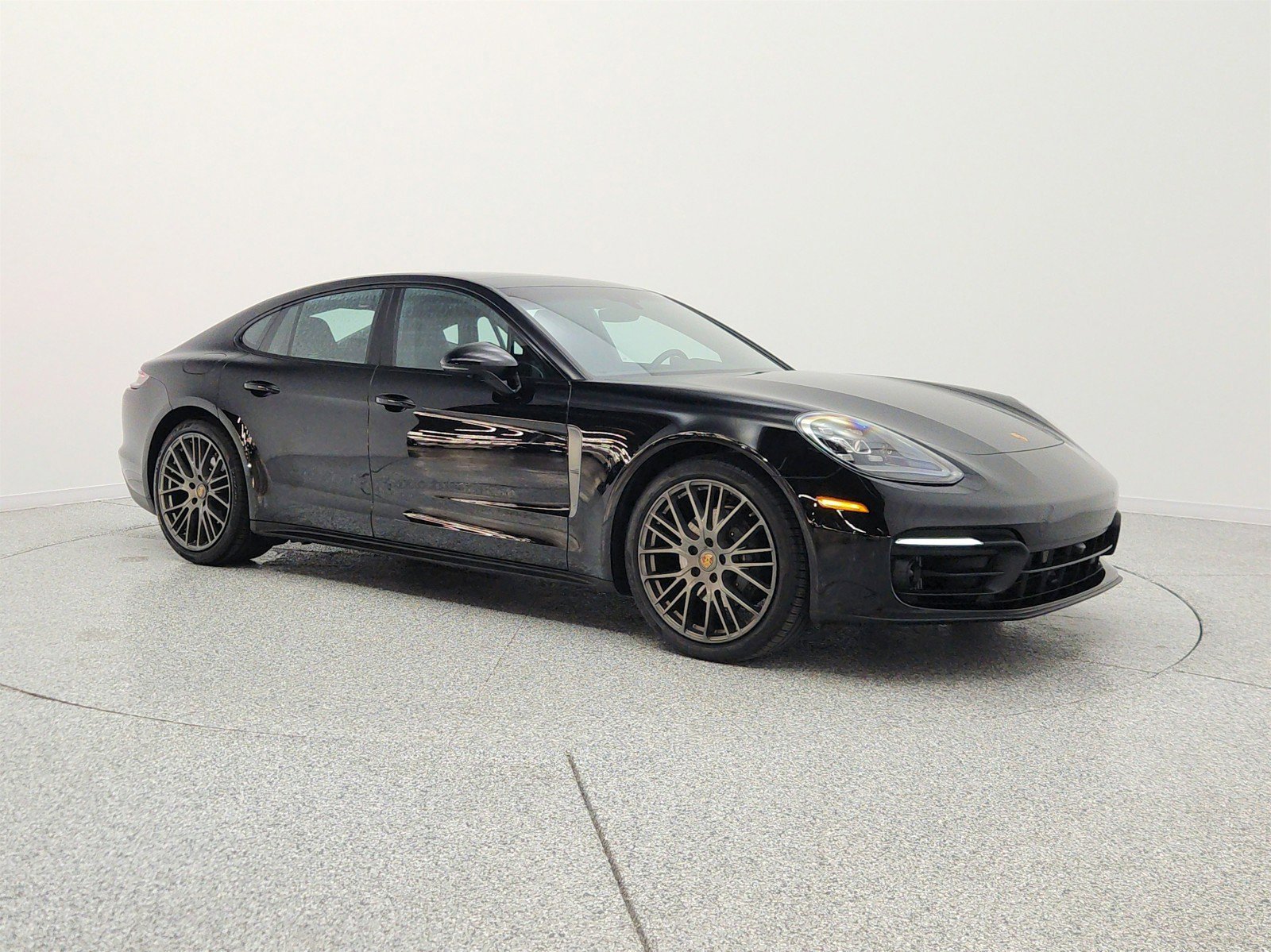 Used 2023 Porsche Panamera Platinum Edition RWD image 3