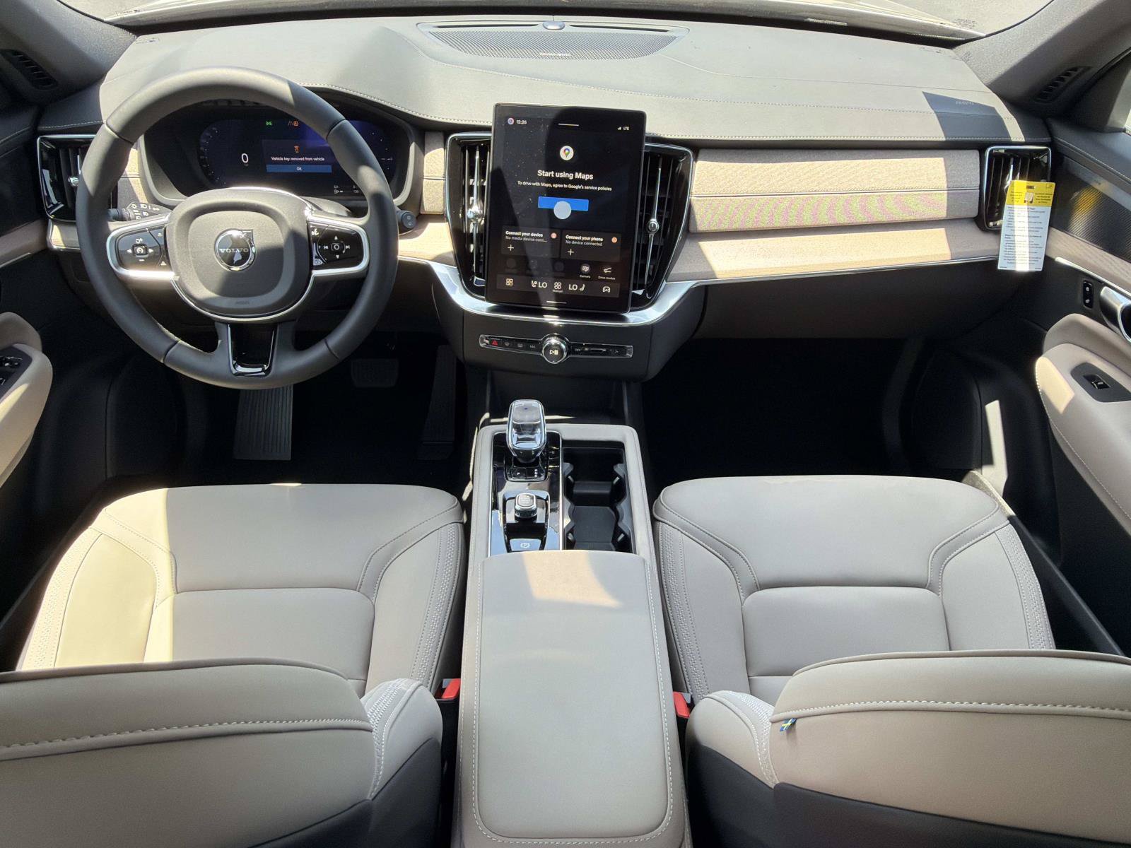 New 2026 Volvo XC90 T8 Plus w/ Protection Package Premier AWD/4WD image 7