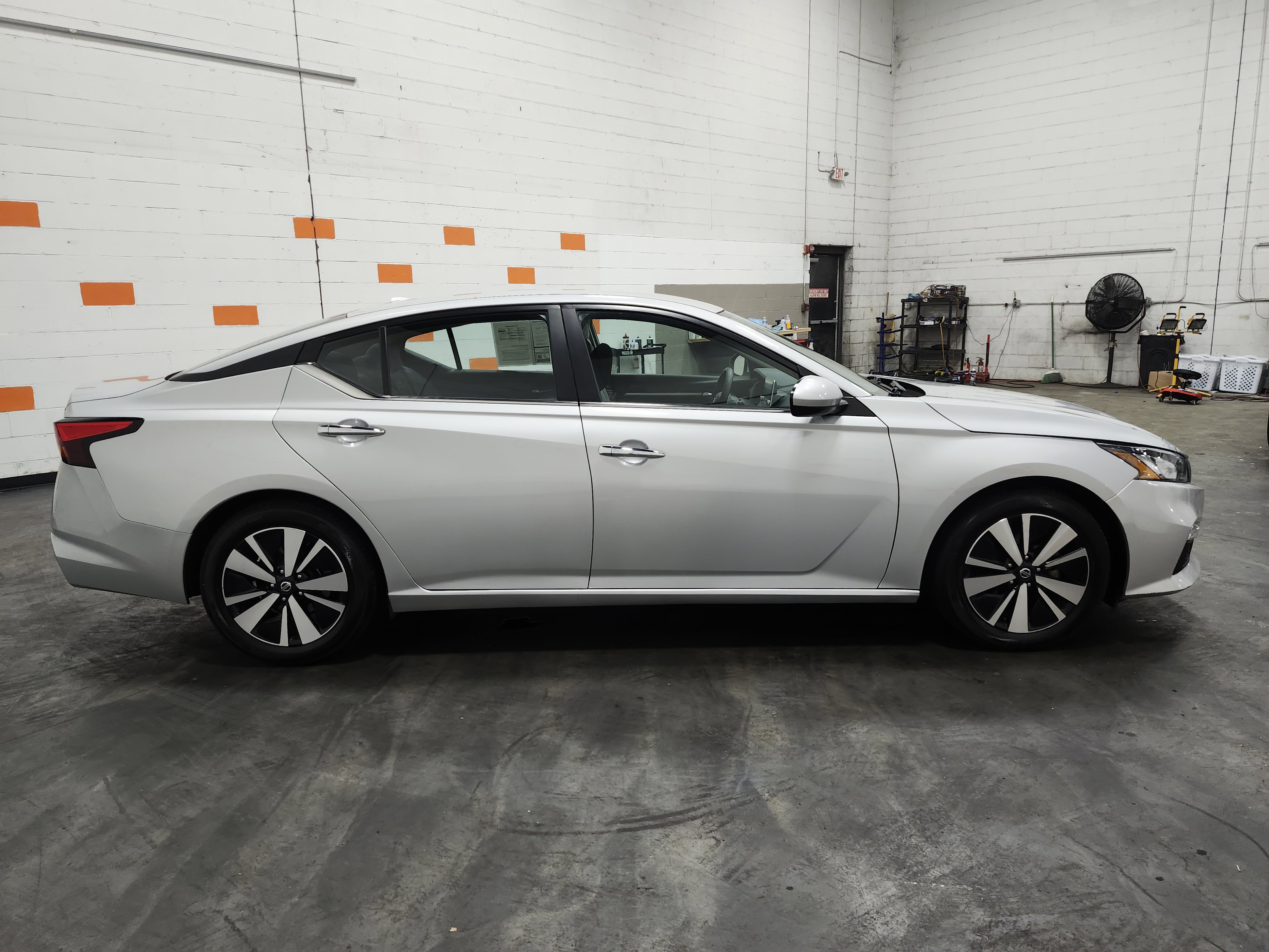 Used 2022 Nissan Altima 2.5 SV image 16