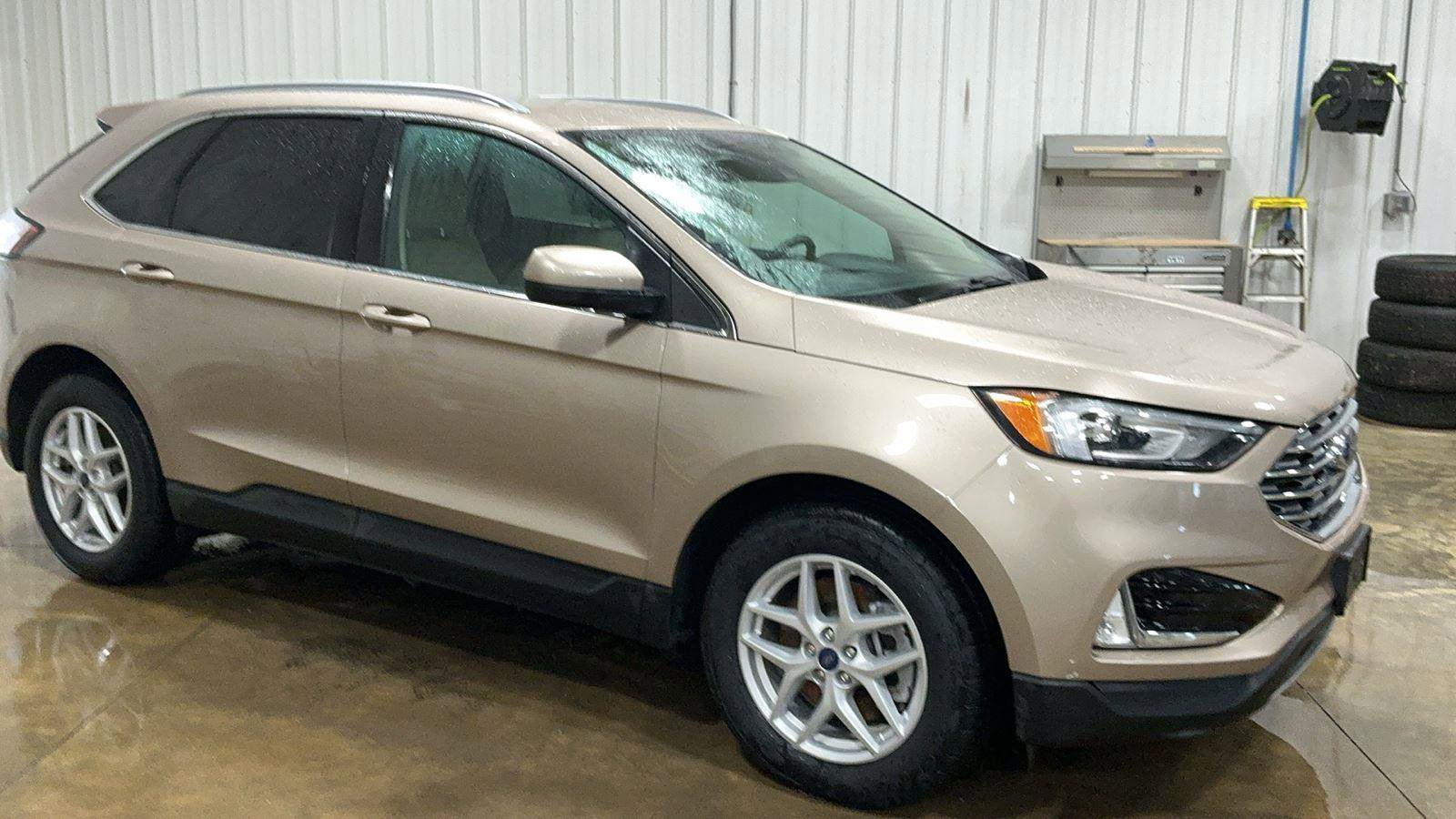 Certified 2021 Ford Edge SEL w/ Convenience Package image 4