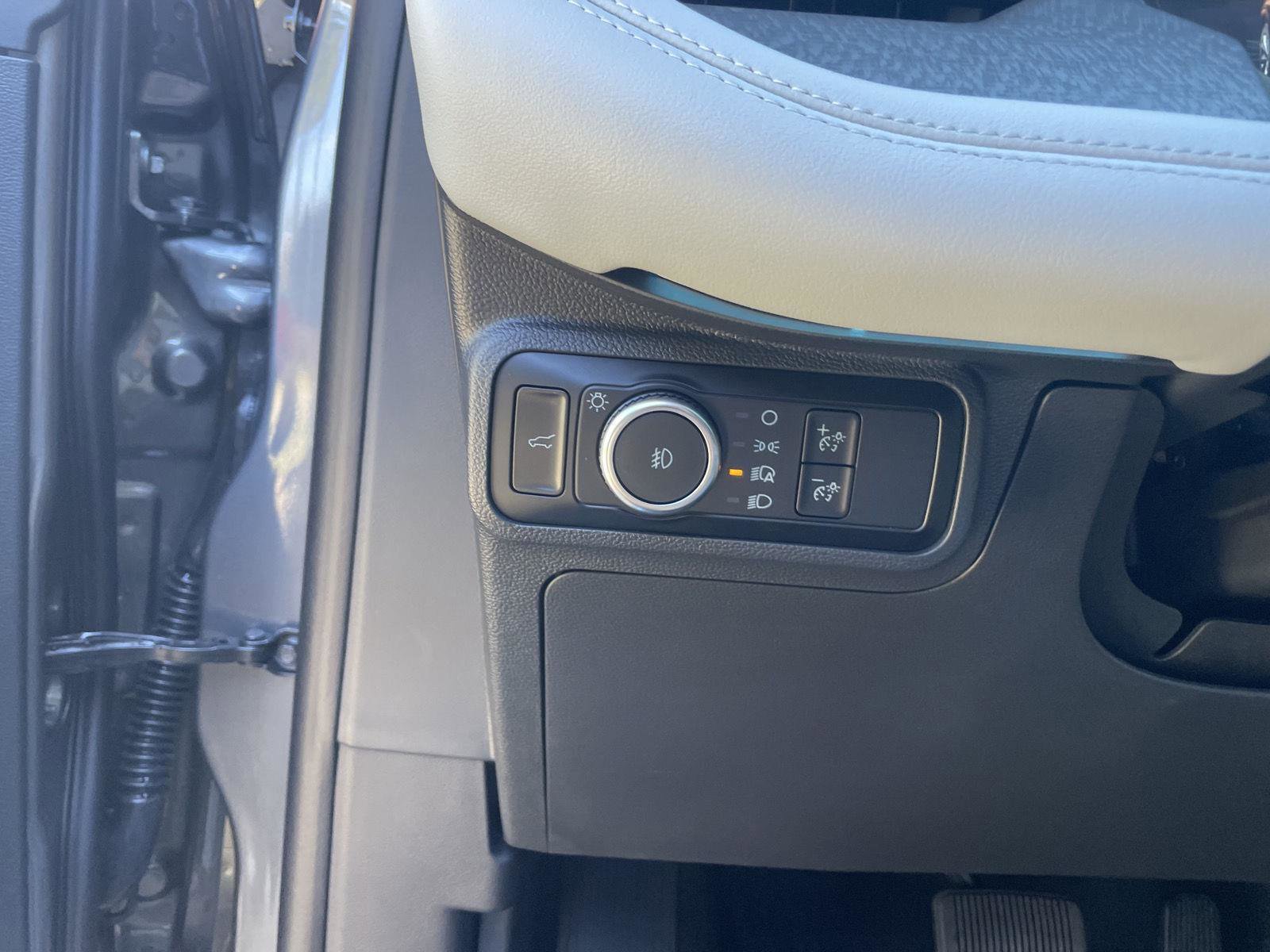 New 2025 Ford Explorer Platinum w/ Ultimate Package image 11