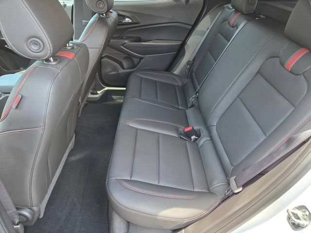 Used 2025 Chevrolet Trax RS w/ Driver Confidence Package FWD image 11