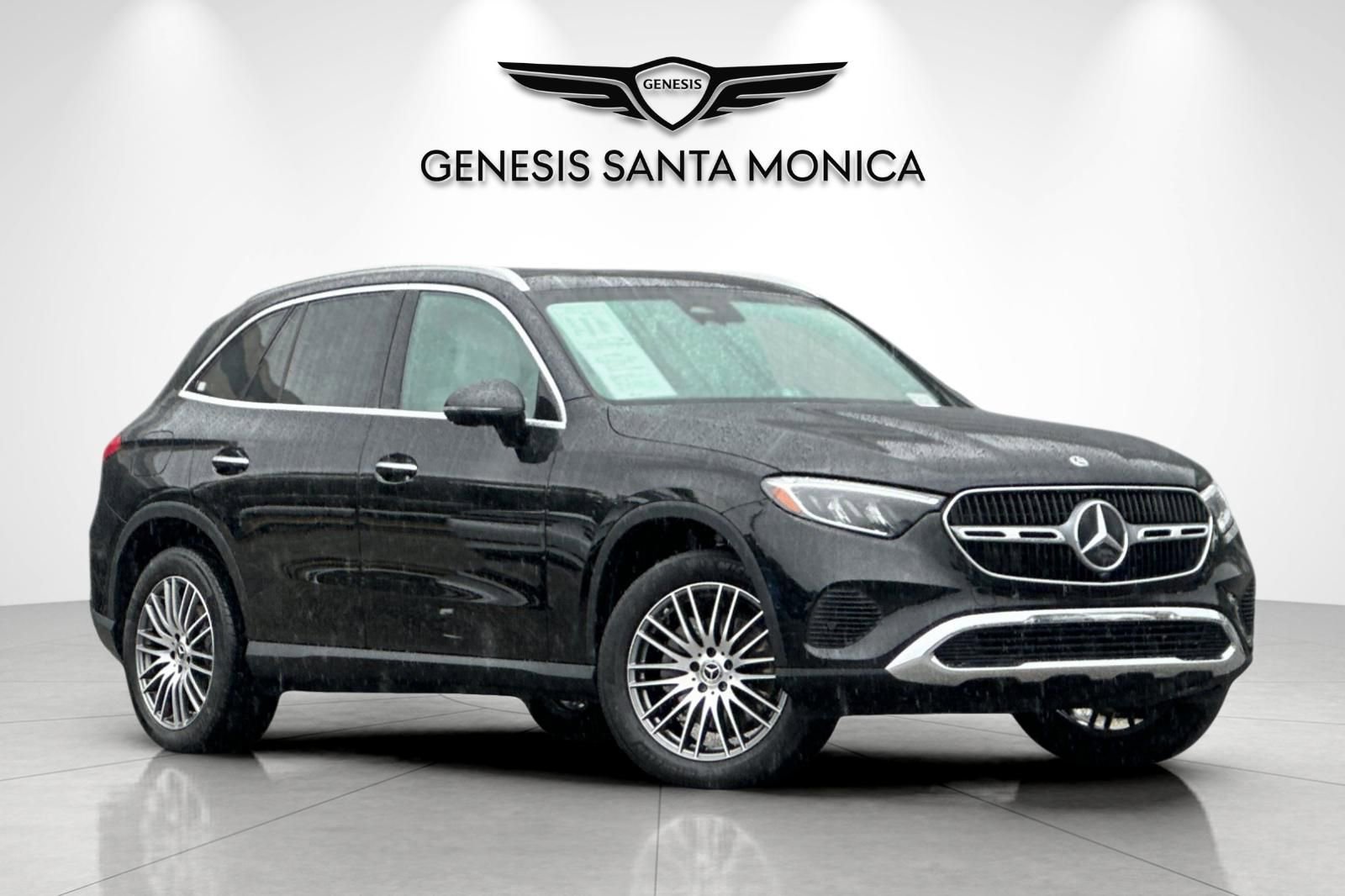 Used 2024 Mercedes-Benz GLC 300 image 2