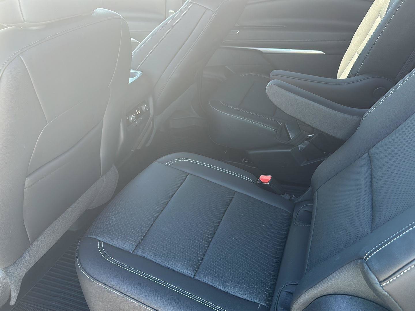 Used 2025 Chevrolet Traverse LT w/ LPO, Floor Liner Package FWD image 21