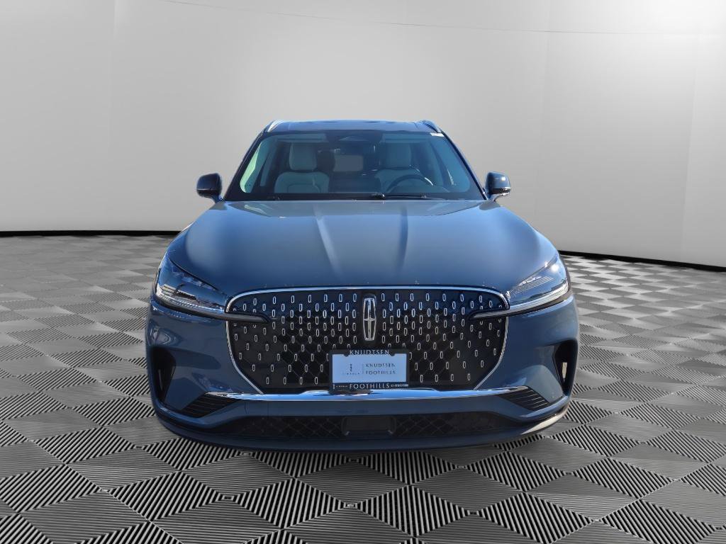 New 2026 Lincoln Aviator AWD image 2