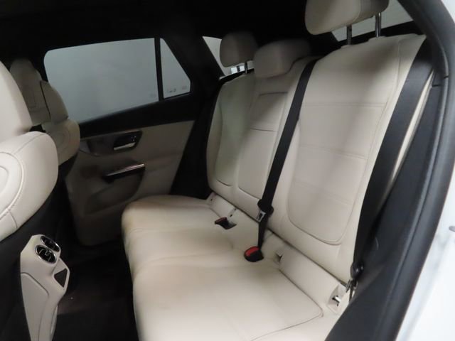 Used 2024 Mercedes-Benz GLC 300 image 19