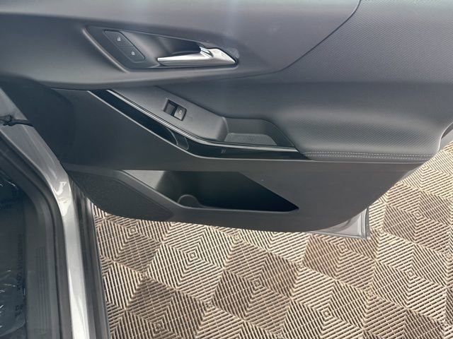 Used 2026 Chevrolet Equinox LT w/ Convenience Package II image 19