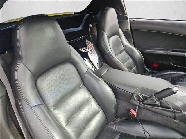 Used 2006 Chevrolet Corvette Convertible w/ Preferred Equipment Group image 16