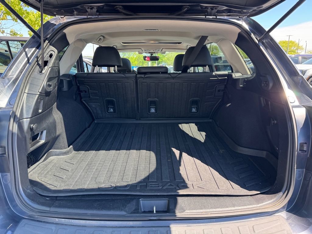 Used 2017 Subaru Outback 2.5i Limited image 10