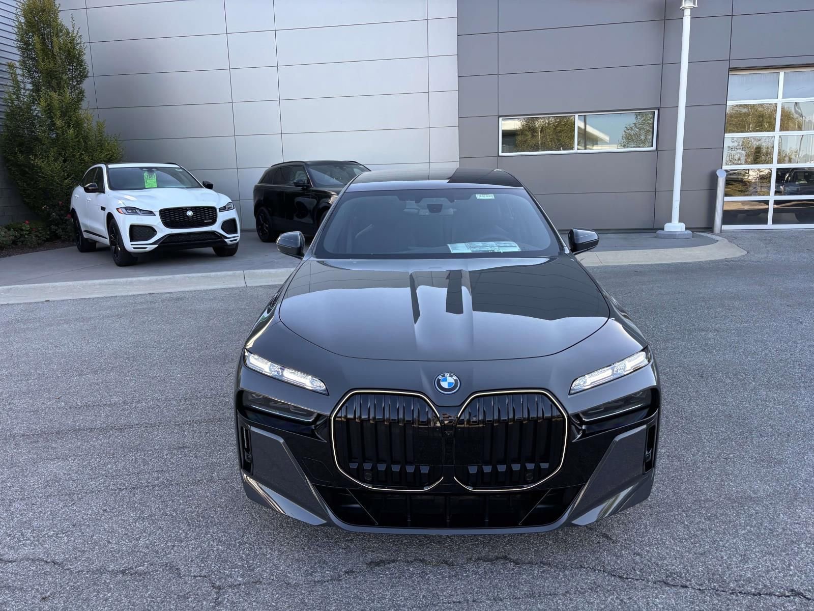 New 2026 BMW 750e xDrive w/ Executive Package AWD/4WD image 2