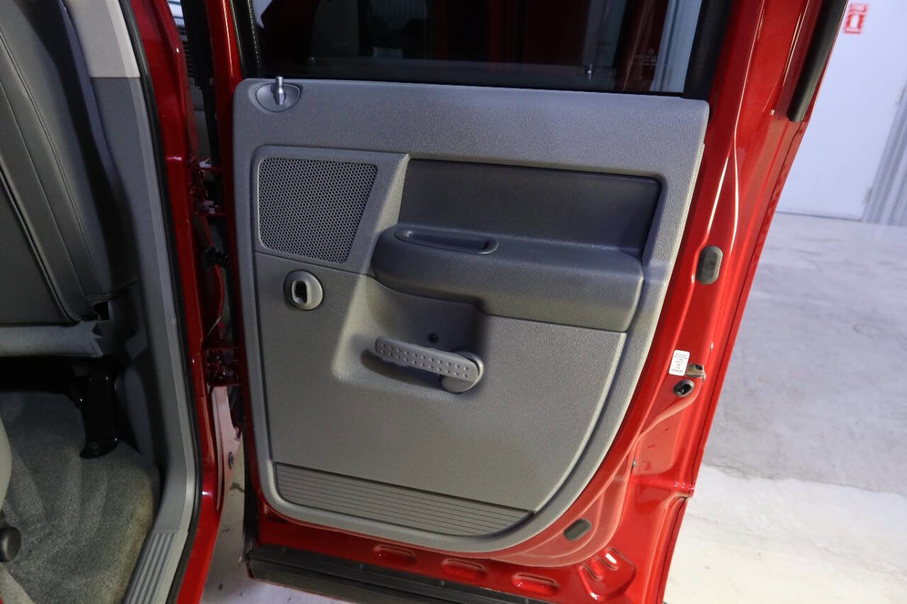 Used 2006 Dodge Ram 1500 Truck 2WD Quad Cab w/ Communication Pkg image 32