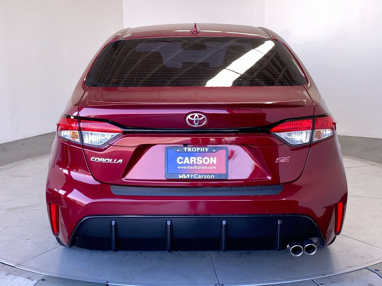 Used 2025 Toyota Corolla SE w/ SE Premium Package FWD image 4