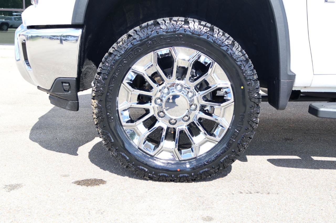 Used 2025 Chevrolet Silverado 2500 LT AWD/4WD image 16