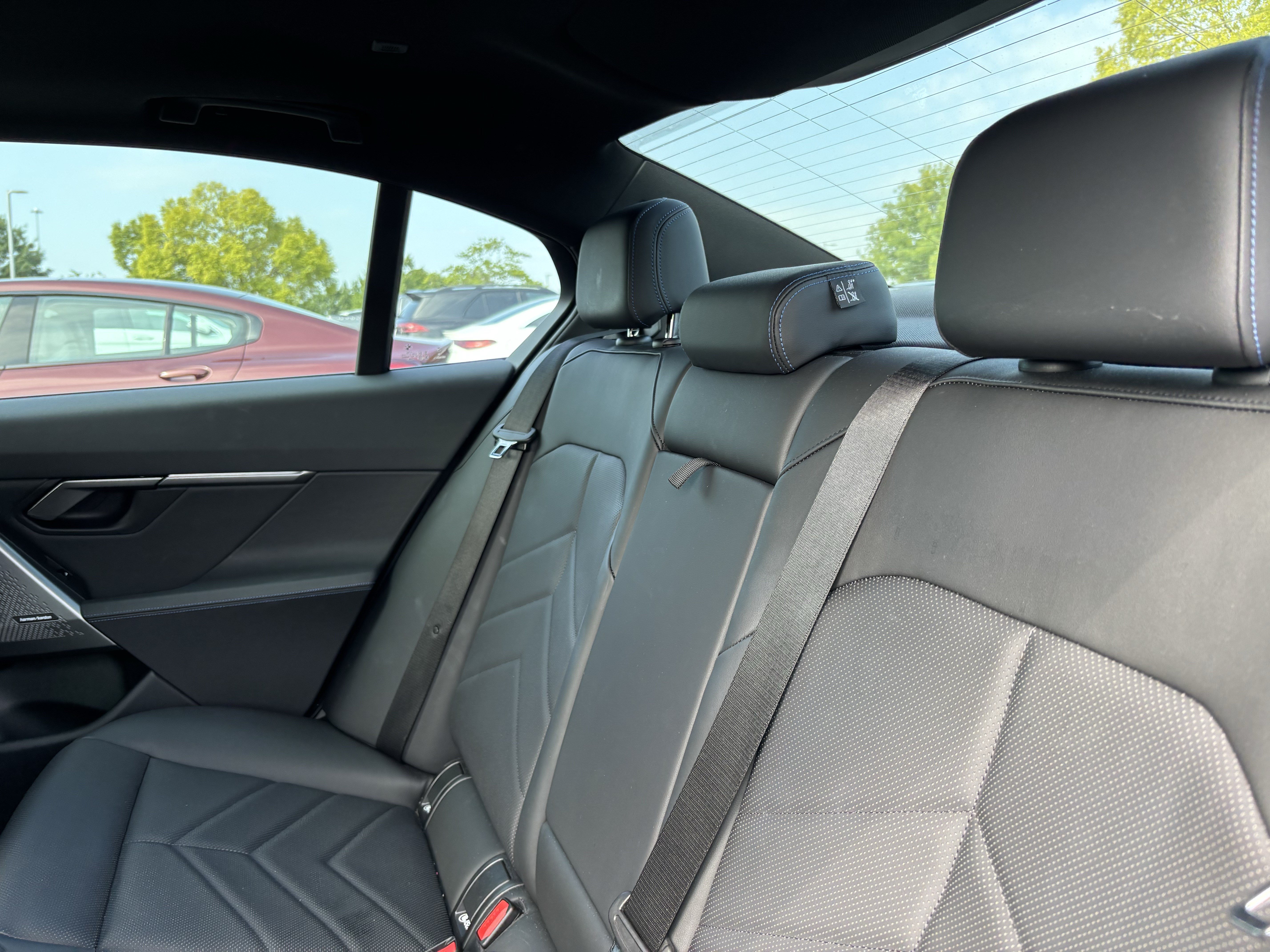 Certified 2024 BMW i5 eDrive40i w/ M Sport Package RWD image 32