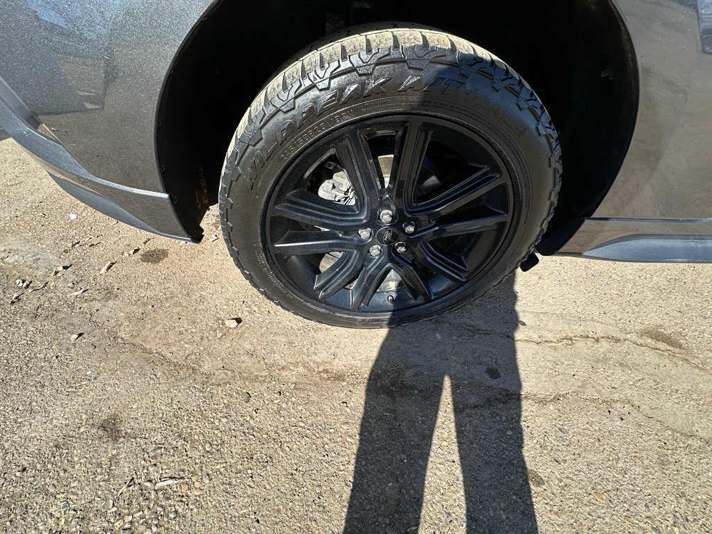 Used 2020 Ford Edge ST-Line w/ Cold Weather Package image 28