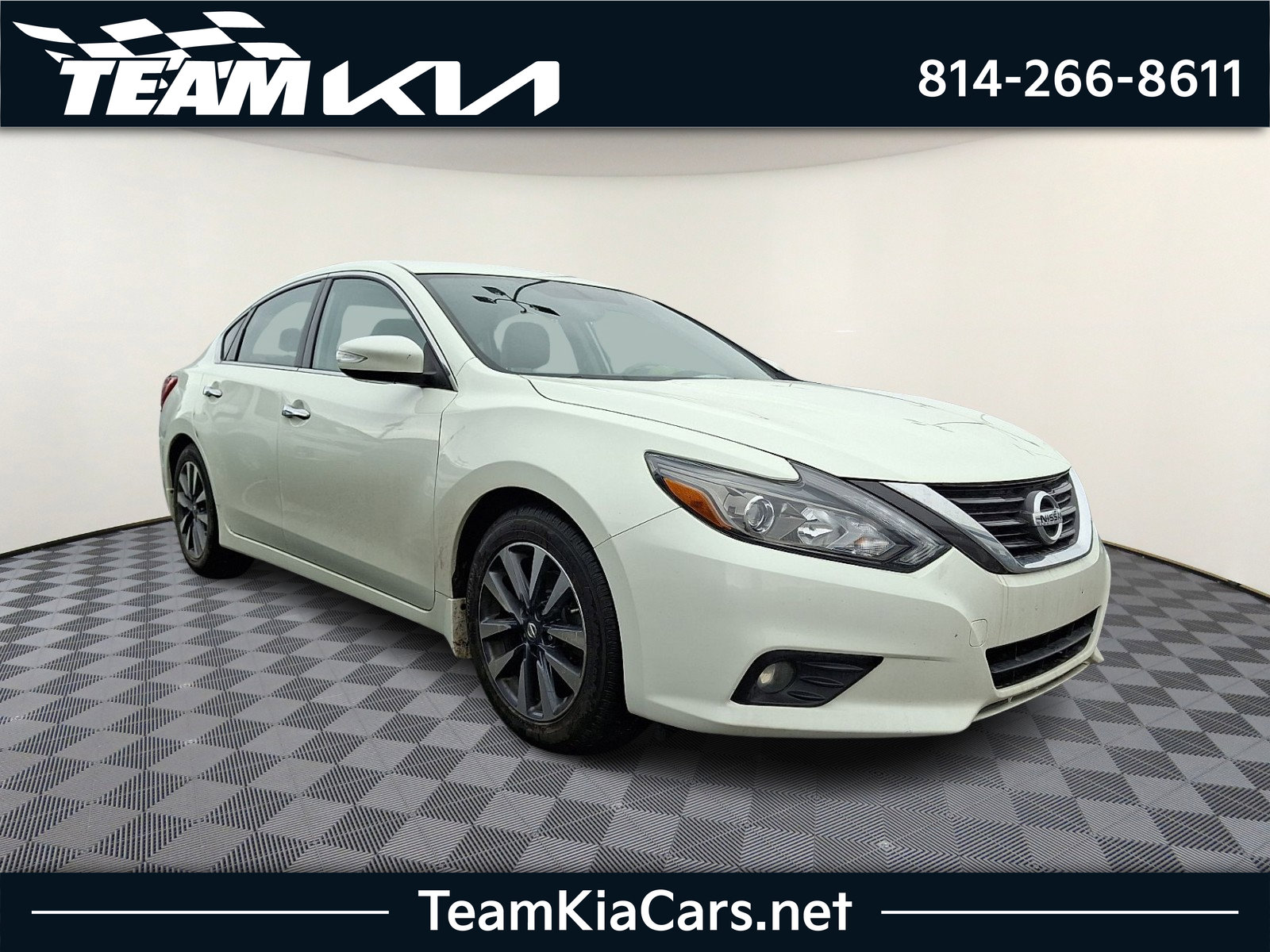 Used 2016 Nissan Altima 2.5 SL w/ 2.5 Technology w/LED Package FWD image 1