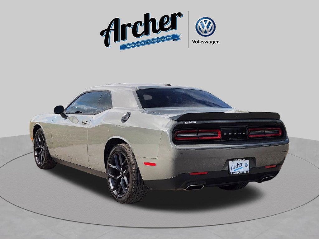 Used 2019 Dodge Challenger SXT w/ Blacktop Package RWD image 5