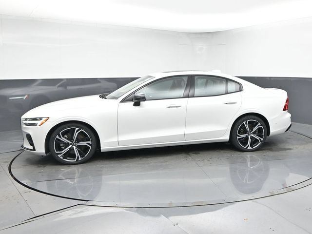 Used 2025 Volvo S60 B5 Plus FWD image 4