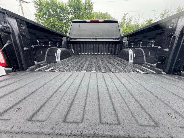 New 2025 GMC Sierra 1500 Elevation image 32
