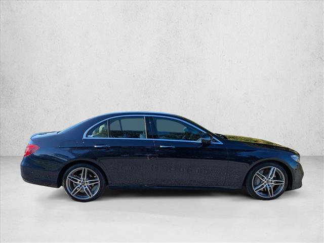 Used 2019 Mercedes-Benz E 300 image 4