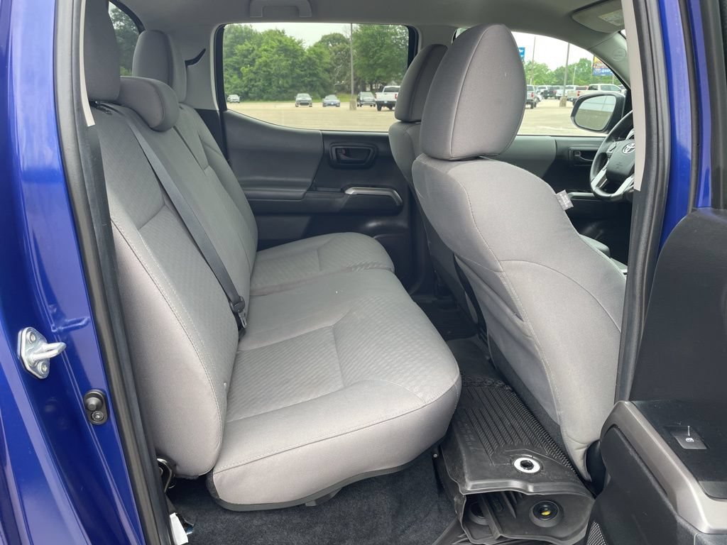 Used 2022 Toyota Tacoma SR5 AWD/4WD image 27