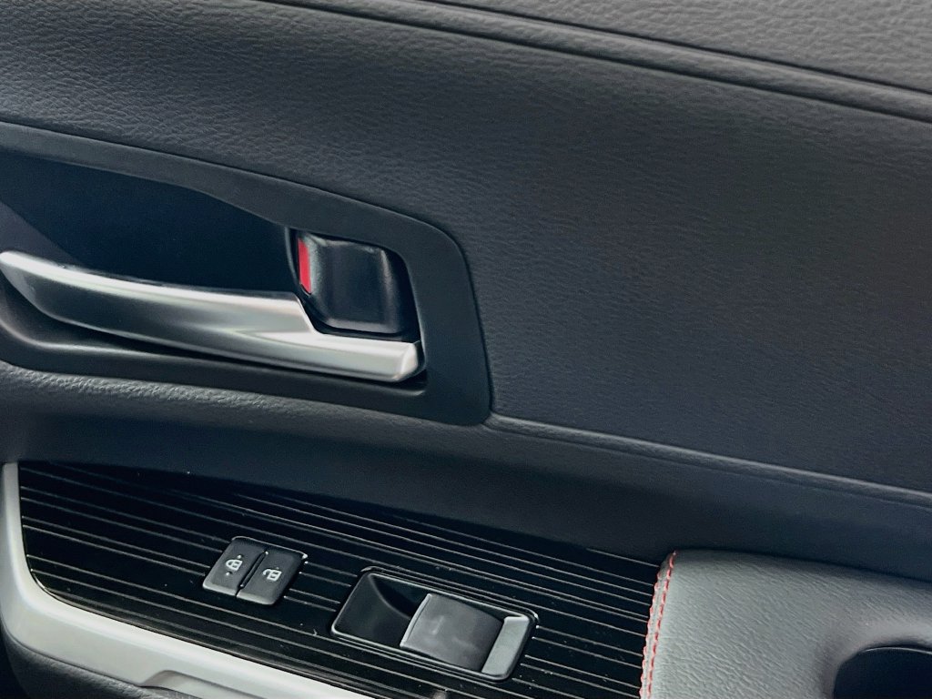 New 2026 Toyota Sienna XSE FWD image 28
