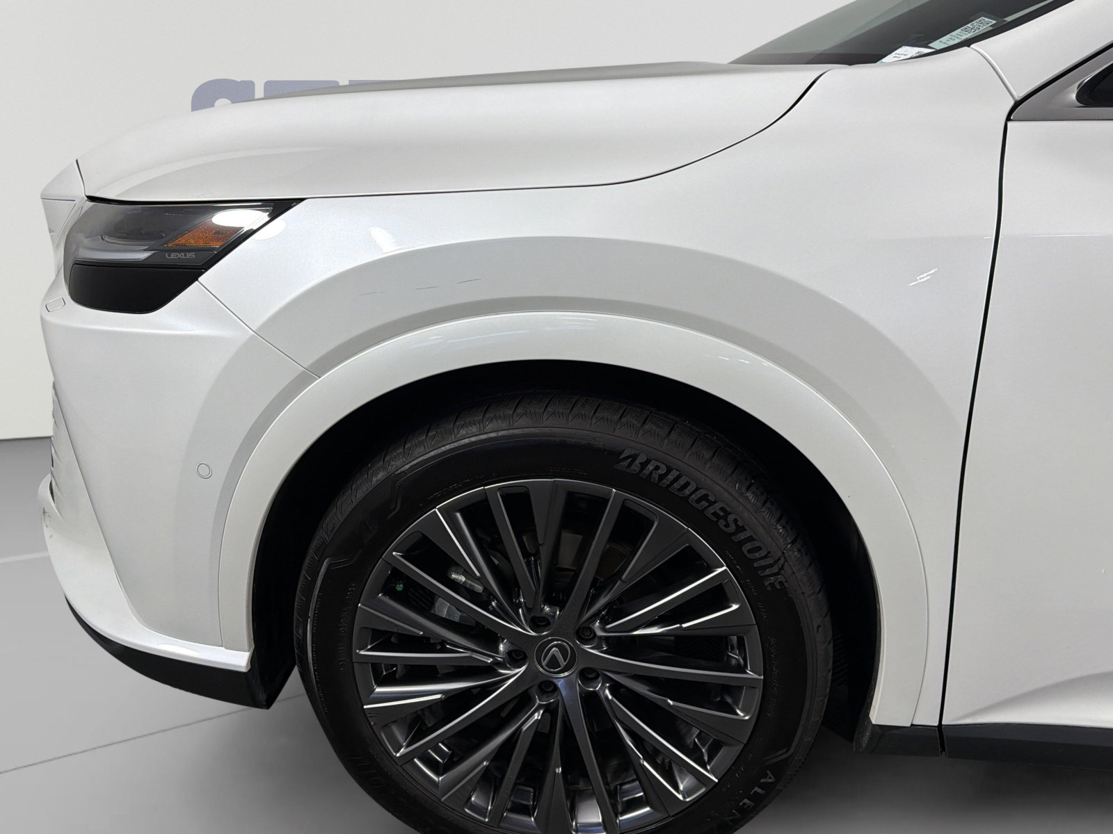 Certified 2025 Lexus RX 450h AWD w/ Convenience Package image 5