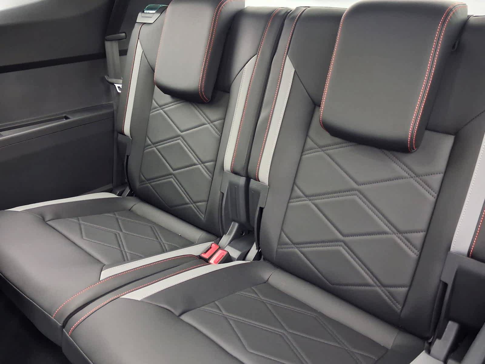 New 2026 Volkswagen Atlas Peak Edition AWD/4WD image 11