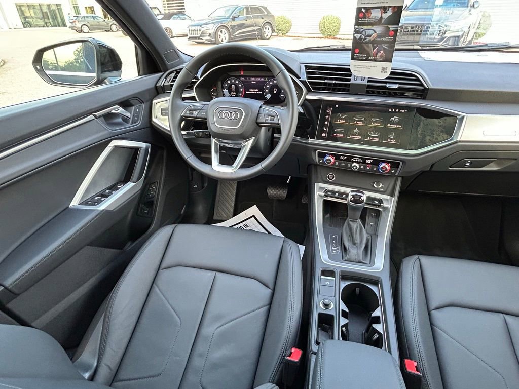 Used 2025 Audi Q3 2.0T Premium w/ Convenience Package image 9