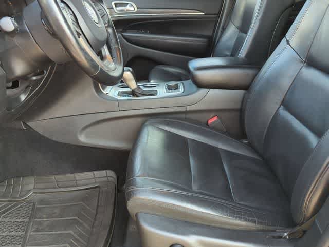 Used 2019 Jeep Grand Cherokee Limited AWD/4WD image 16
