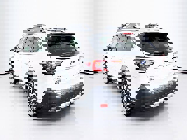 Used 2023 Subaru Outback Touring image 7