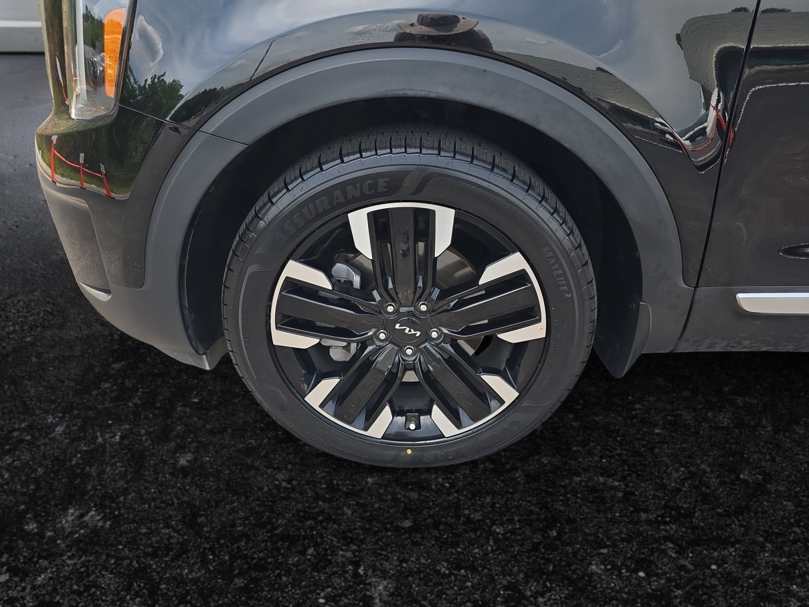 Used 2024 Kia Telluride SX Prestige w/ Towing Package AWD/4WD image 9