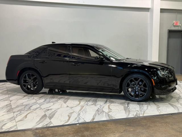 Used 2023 Chrysler 300 Touring w/ Sport Appearance Package RWD image 5