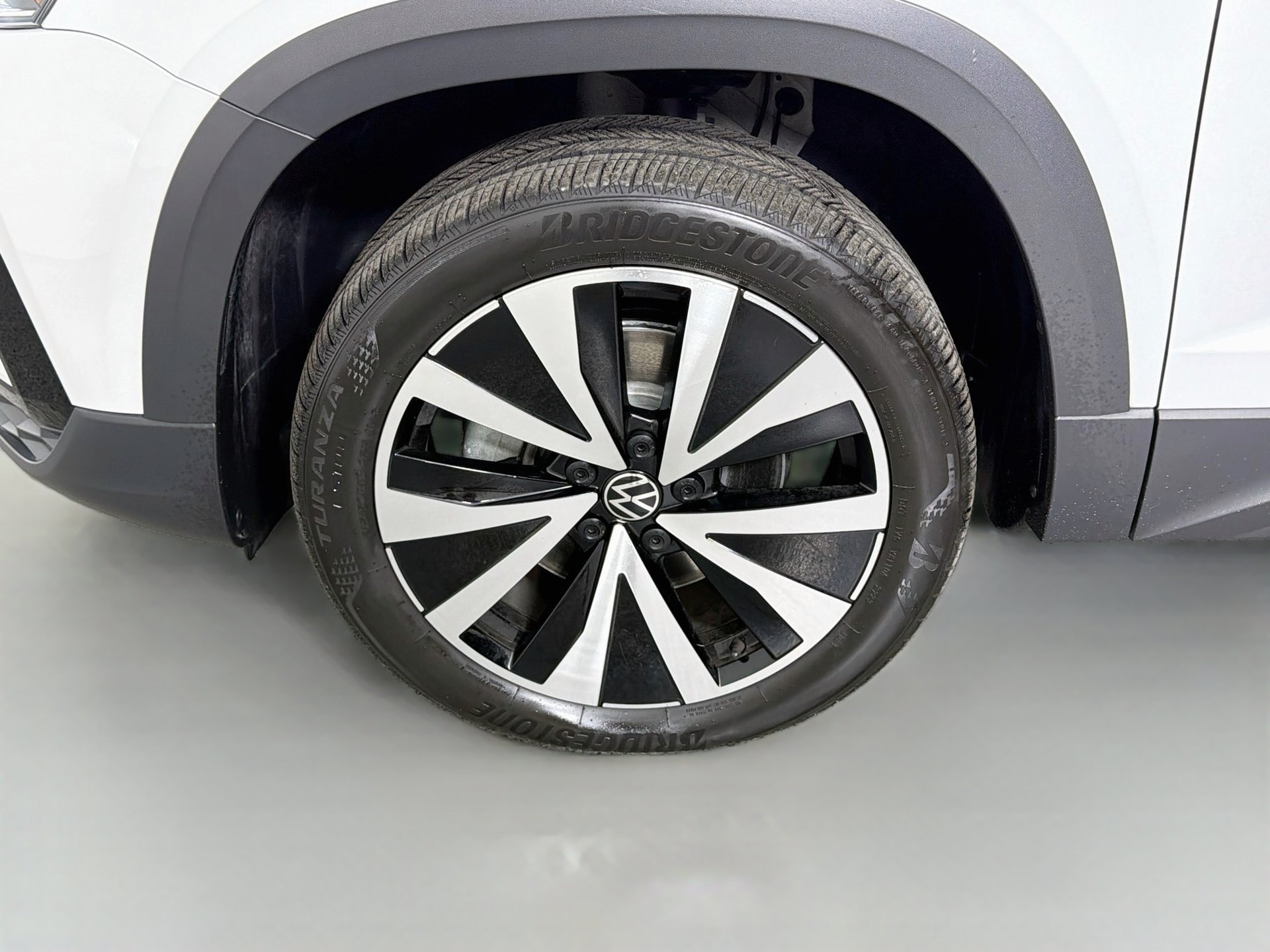Certified 2023 Volkswagen Taos SE w/ Panoramic Sunroof Package FWD image 31