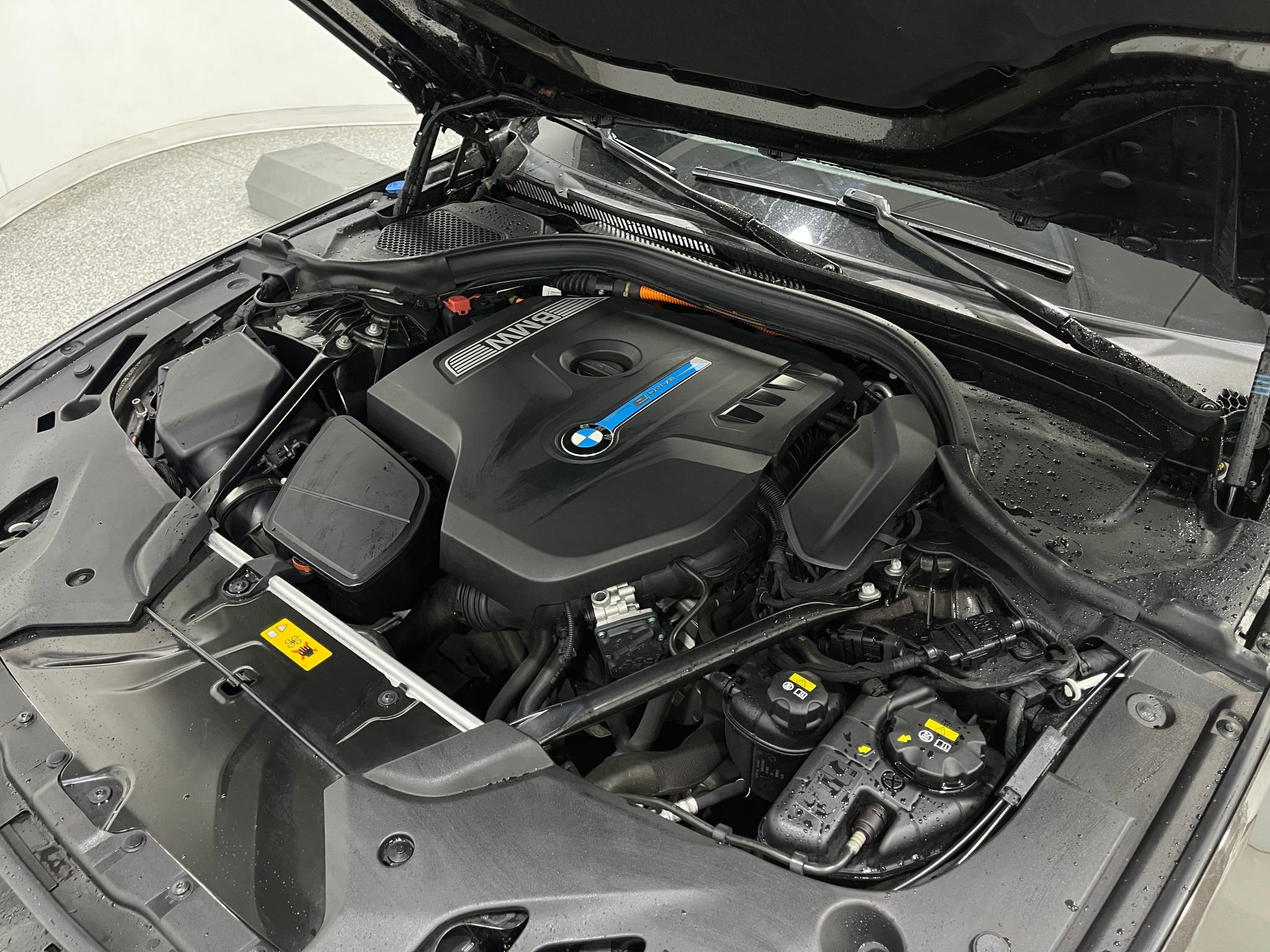 Used 2018 BMW 530e image 28