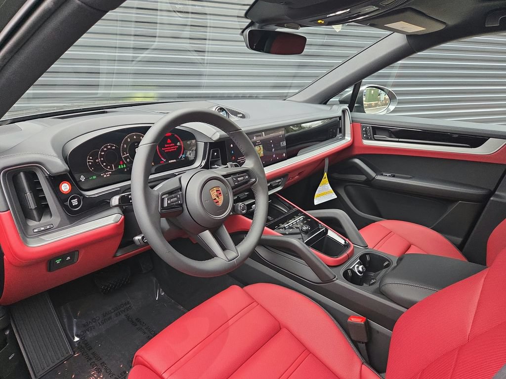 Certified 2026 Porsche Cayenne Coupe AWD/4WD image 4