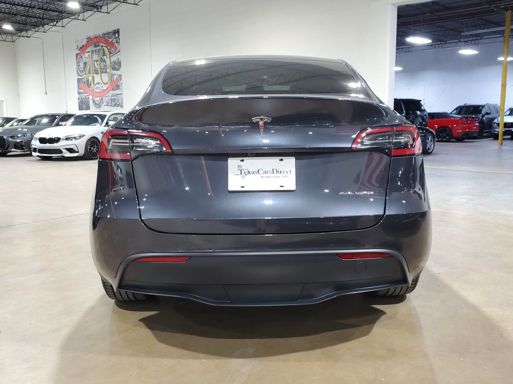 Used 2024 Tesla Model Y Long Range AWD/4WD image 30